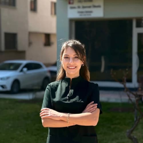 Dt. Şevval Öksüz