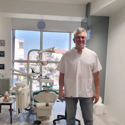 Uzm. Dr. Dt. Haşmet Yakar Profil Fotoğrafı