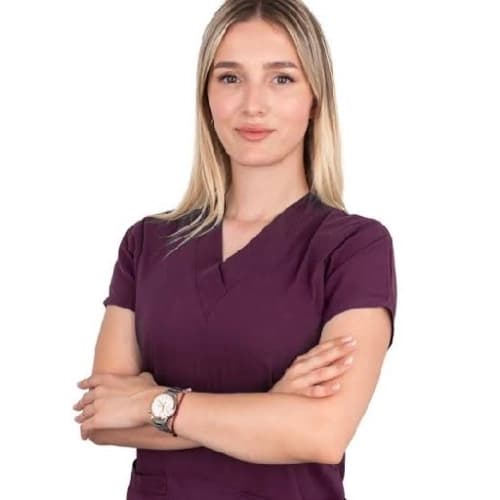 Dt. İrem Karakuş