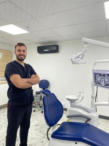 Dt. Muzaffer Serbest Profil Fotoğrafı