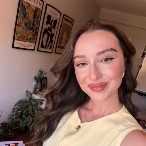 Aile Danışmanı İrem Çelik Akyüz Profil Fotoğrafı