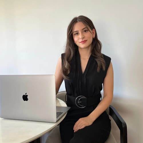 Dyt. Elif Bakkaloğlu Profil Fotoğrafı