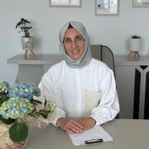 Doç. Dr. Büşra Olcay Öz Profil Fotoğrafı
