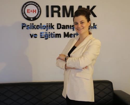 Klinik Psikolog Hüda Irmak Profil Fotoğrafı