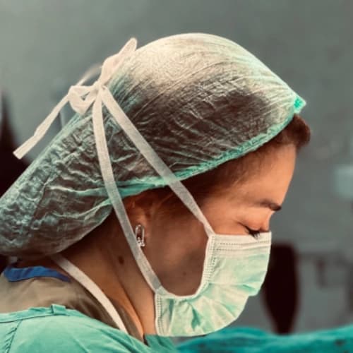 Op. Dr. Hande Kaçar Balaban Profil Fotoğrafı