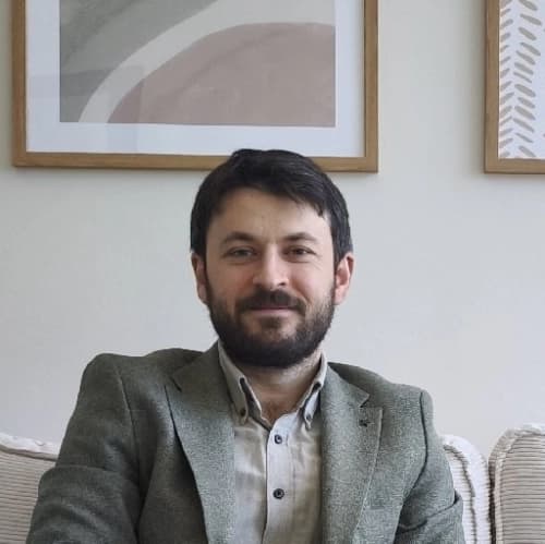 Dr. Abdullah Akgün