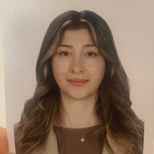 Dt. Ece Nur Karsak