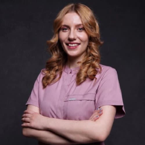 Dt. Ebru Ayşe Çelik