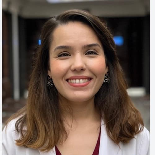 Uzm. Dr. Güzin Samav Sarı