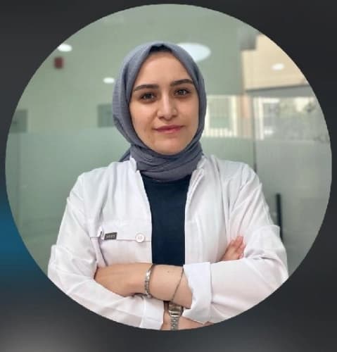 Dt. Büşra Ay Profil Fotoğrafı