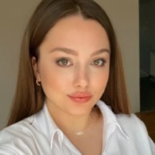 Klinik Psikolog İlayda Yağcı