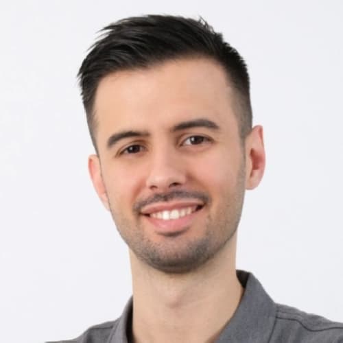 Dr. Mert Sakarya