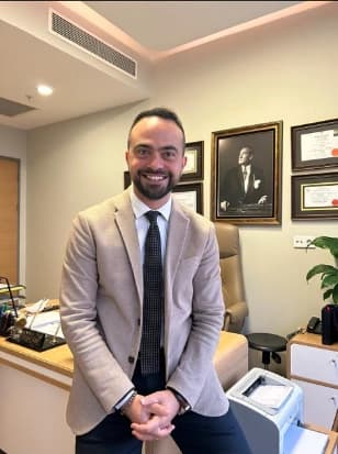 Prof. Dr. Özgür Kan Profil Fotoğrafı