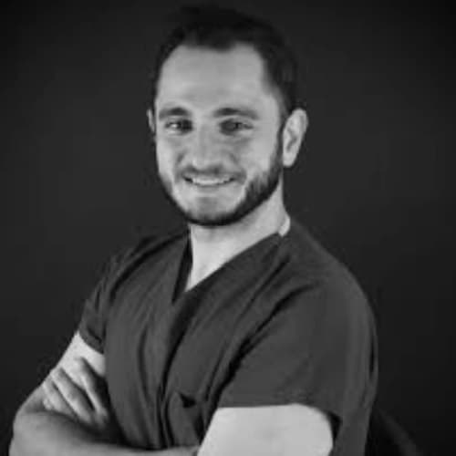 Uzm. Dt. Eren Korunmuş Profil Fotoğrafı