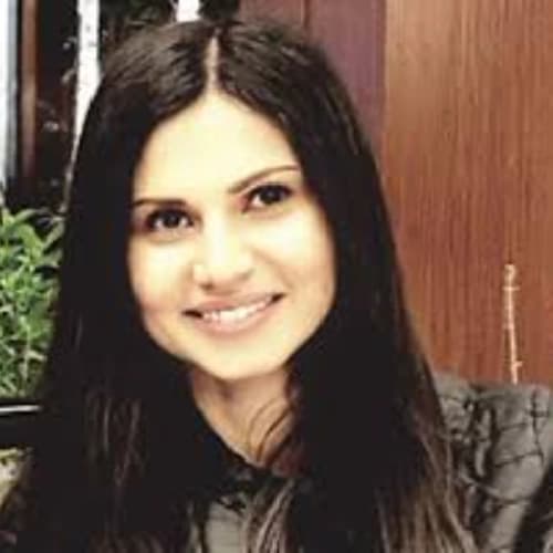Dt. Elmira Ayhan Profil Fotoğrafı