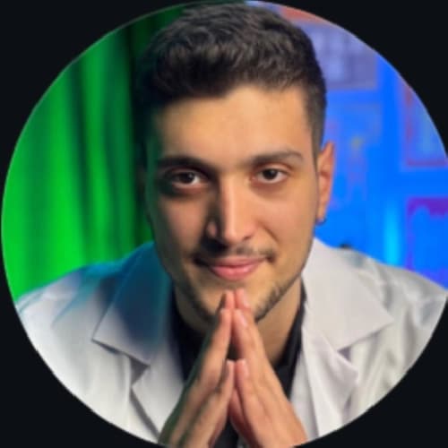 Dt. Berkay Günaştı