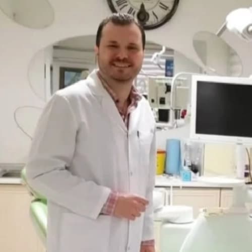 Dr. Dt. İlkan Çelik Profil Fotoğrafı