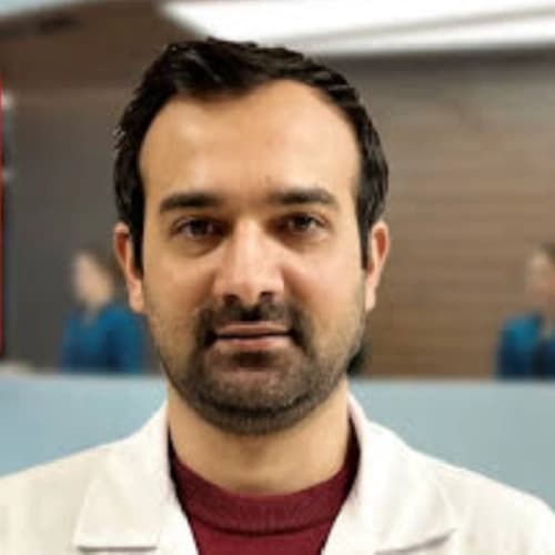 Uzm. Dr. Elmin İmanov Profil Fotoğrafı