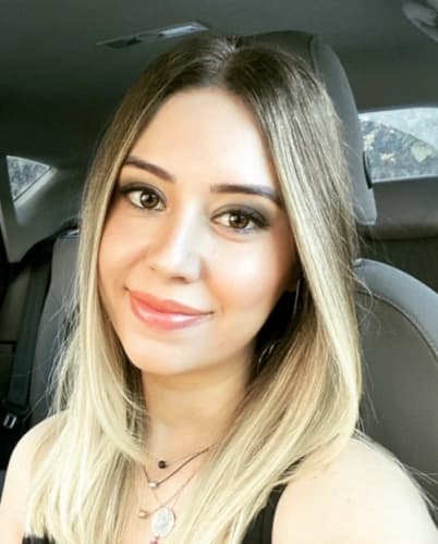 Klinik Psikolog Halime Hande İzmirli Profil Fotoğrafı