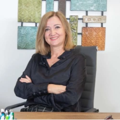 Op. Dr. Elvan Yalçın Profil Fotoğrafı