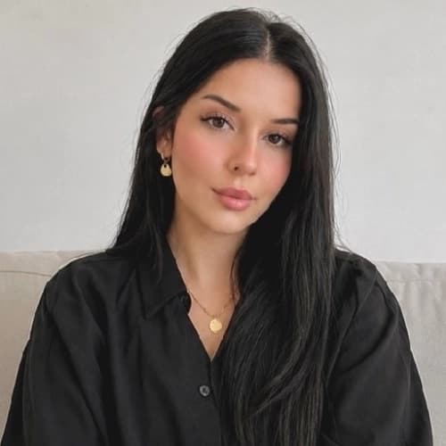 Klinik Psikolog Helin Ezgi Deniz Profil Fotoğrafı