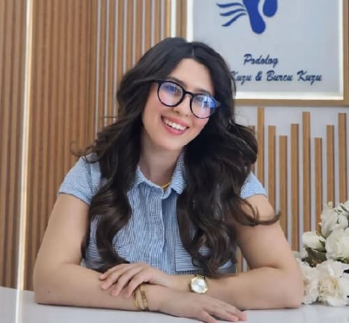 Podolog Burcu Kuzu Profil Fotoğrafı