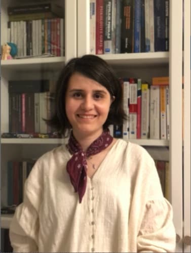 Klinik Psikolog Özge Yağmurlu Özkurt Profil Fotoğrafı