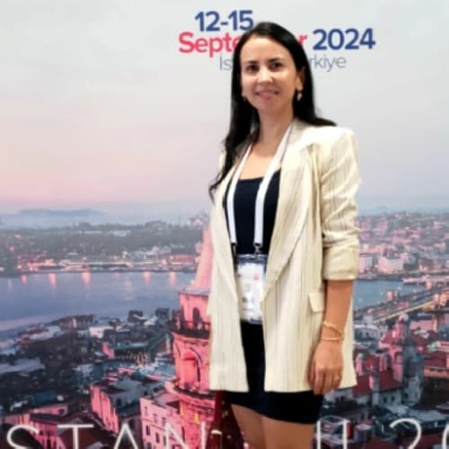 Dr. Dt. Büşra Koçak Profil Fotoğrafı