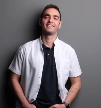 Dr. Dt. Uluç Özyürek Profil Fotoğrafı