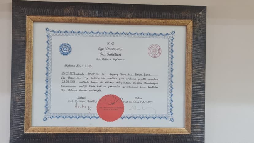 EGE ÜNİVERSİTESİ TIP FAKÜLTESİ MEZUNİYET DİPLOMASI