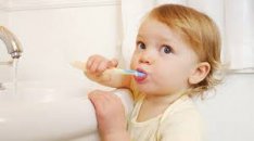 Bebeklerde diş bakımı nasıl olmalıdır?