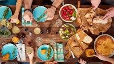 Aileleri ile birlikte yemek yemek çocukları nasıl etkiliyor?