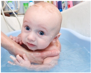 Bebekleri sıcak su ile yıkamak epilepsi (sara) nöbetine yol açabilir!!!