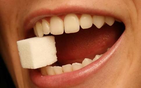 Diş çürümesi neden olan gıdalar