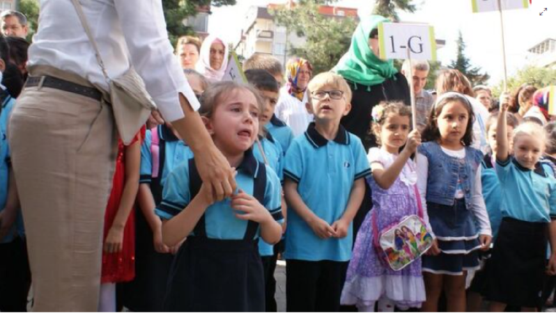 "çocuğun okula alışması için 2-3 haftalık süre tanınmalı"