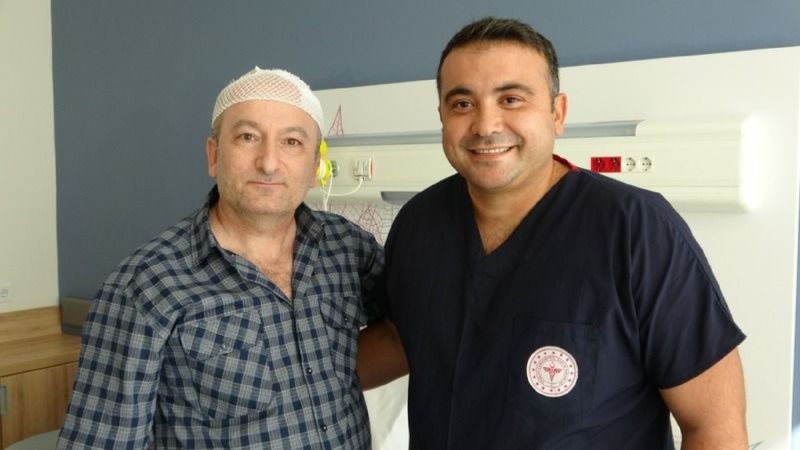 Kocaeli'de bir ilk: beynindeki tümör "konuşarak" çıkarıldı