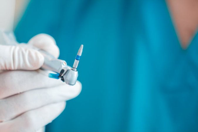 Dental implantlar