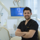 Uzm. Dr. Arten Dyrmishi Periodontoloji (Dişeti Hastalıkları)