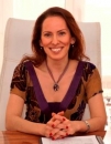 Dr. Dt. Esti Dinar Diş Hekimi