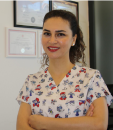 Uzm. Dr. Dt. Dilek Uysal Güneş Diş Hekimi