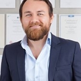 Op. Dr. Özer Kavalcıoğlu