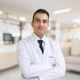 Op. Dr. Umut Sakarya