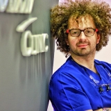 Op. Dr. Serdar Bora Bayraktaroğlu