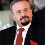 Op. Dr. Ahmet Umay