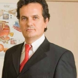 Op. Dr. Mustafa Karakoç
