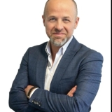 Op. Dr. Tolga Önder