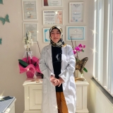 Dr. Nezahat Şener