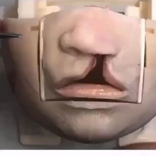 1832668
